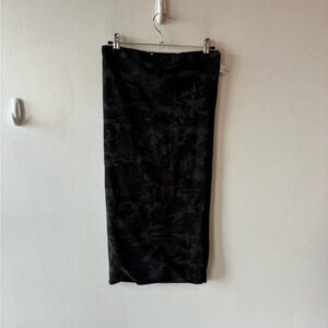 Lululemon black camo scarf wrap